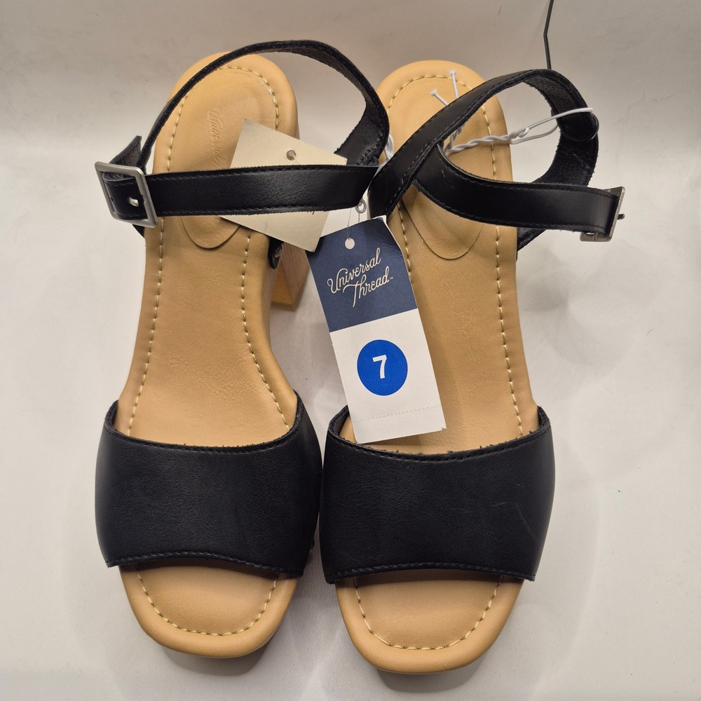 Universal Thread Black Chunky Platform Heels Studded with Memory Foam Size 7 NWT